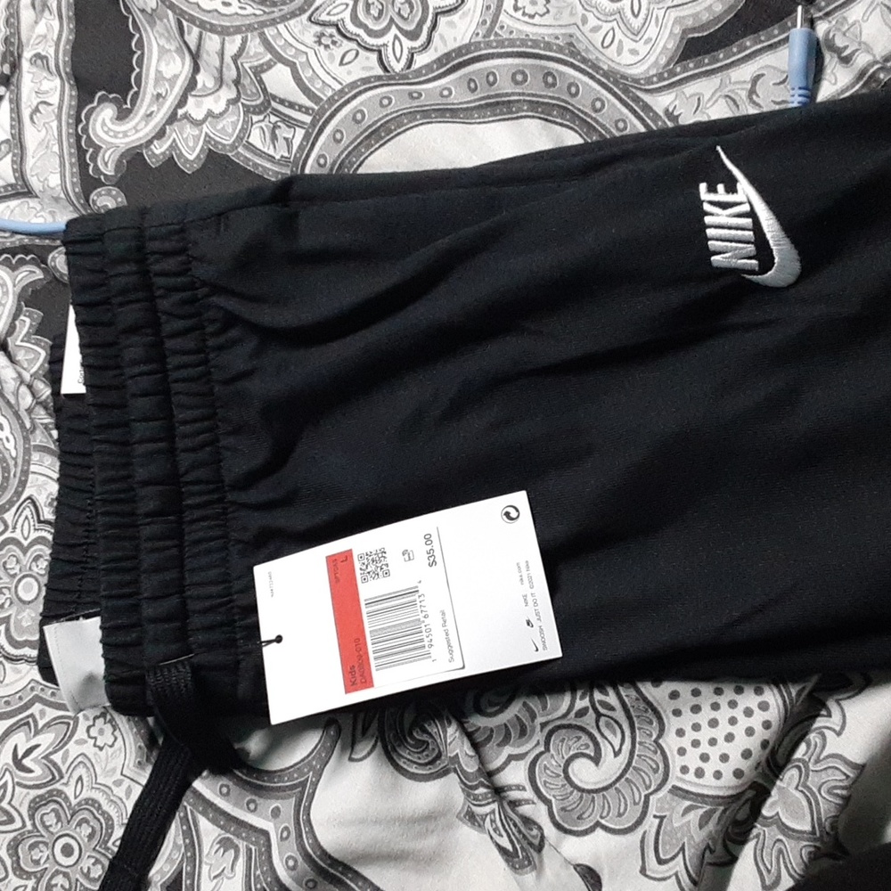 Nike kids jersey jogger size L